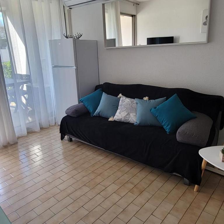 Studio cabine clim rez-de-jardin résid piscine 150 m plage - Apartment - 9