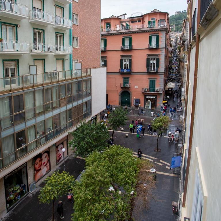 Bell's - Camera Matrimoniale con Balcone - 18