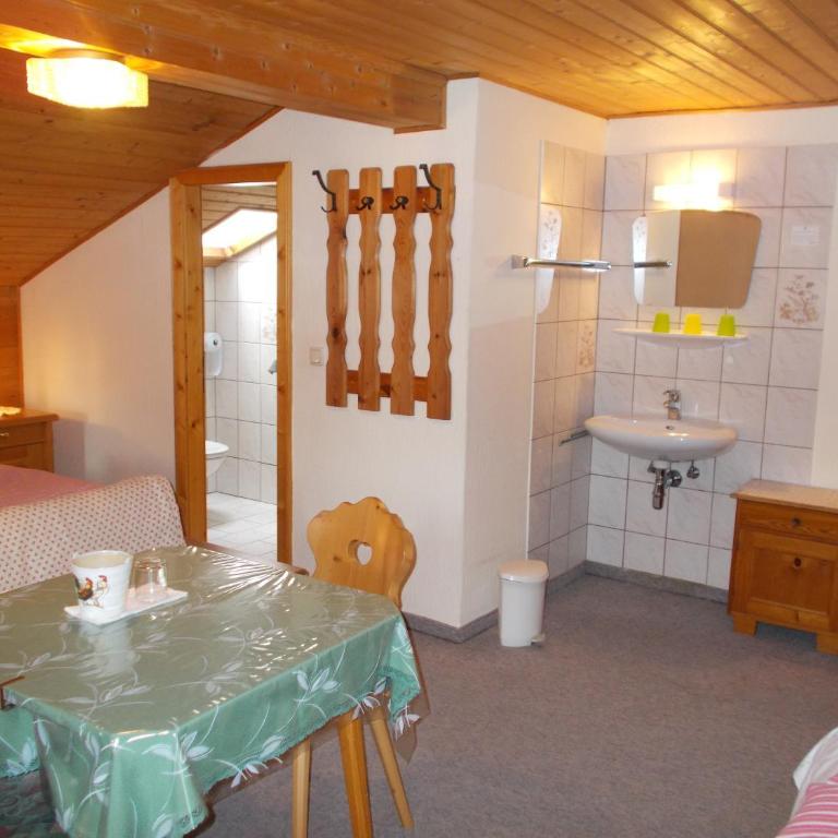 Steinerbauer - Vierbettzimmer - 3