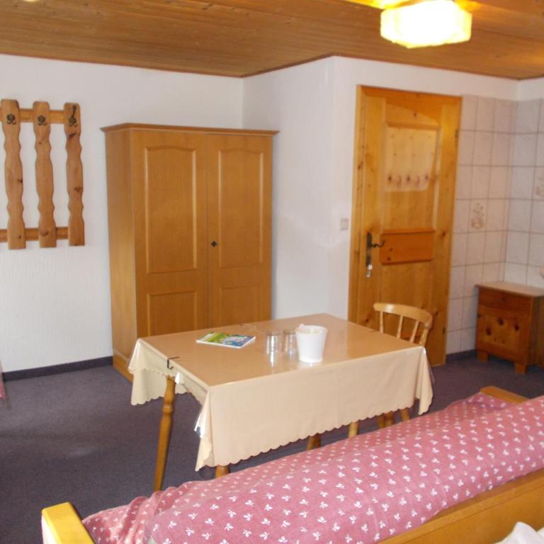 Steinerbauer - Dreibettzimmer - 2