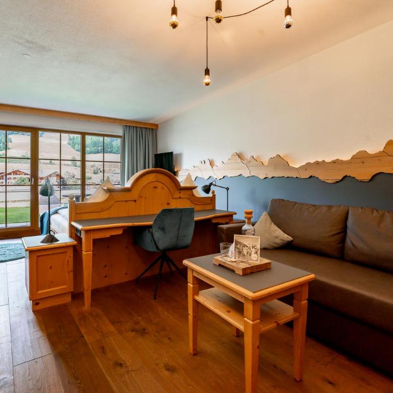 Hotel Riederalm - Deluxe Room - 1