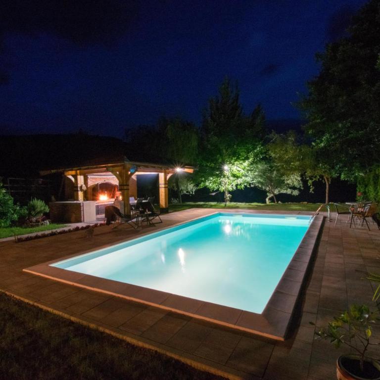Una Rose - Three-Bedroom Villa - 42