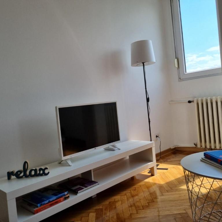 Jela - Apartman sa 2 Spavaće Sobe i Pogledom na Grad - 9