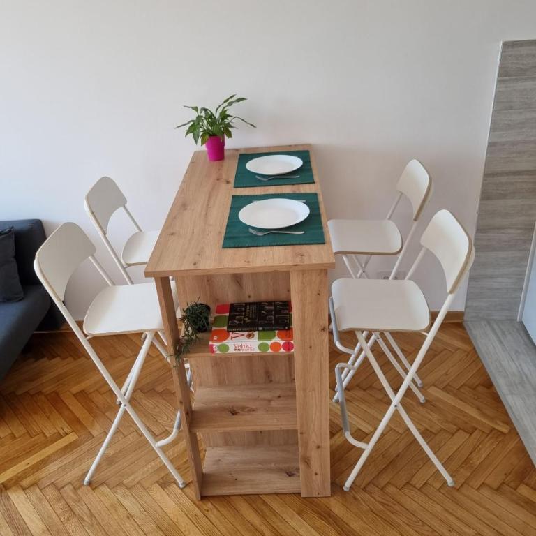 Jela - Apartman sa 2 Spavaće Sobe i Pogledom na Grad - 8