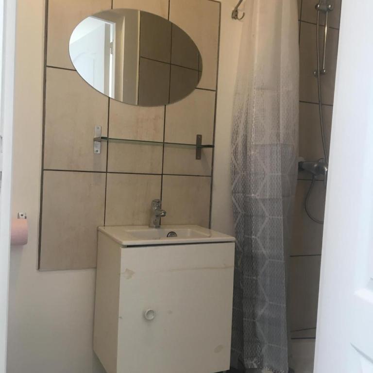 le paris saint ouen - Studio Familial - 13