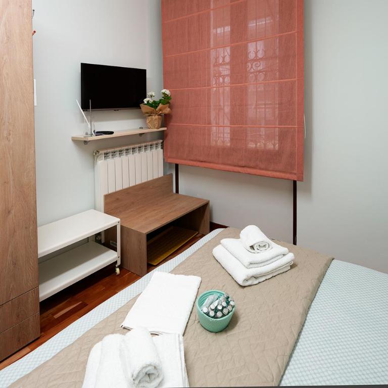B&B Pisapia - Camera Familiare con Bagno in Comune - 5