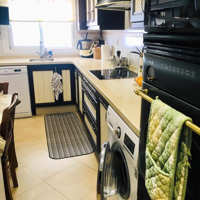 Piso en la Caleta - Apartamento de 3 dormitorios - 10