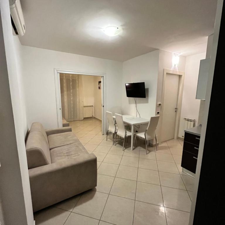 SOTTOMARINA Spiaggia Mare - Appartamento con 2 Camere da Letto - 5
