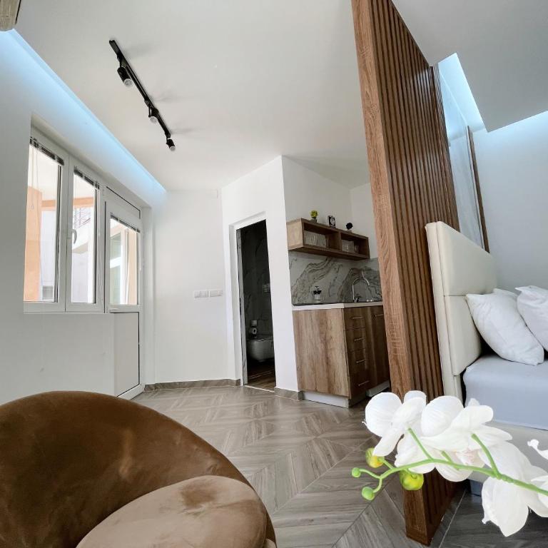 Guest House Koliqi - Hotel & Apartments - One-Bedroom Apartment - 7