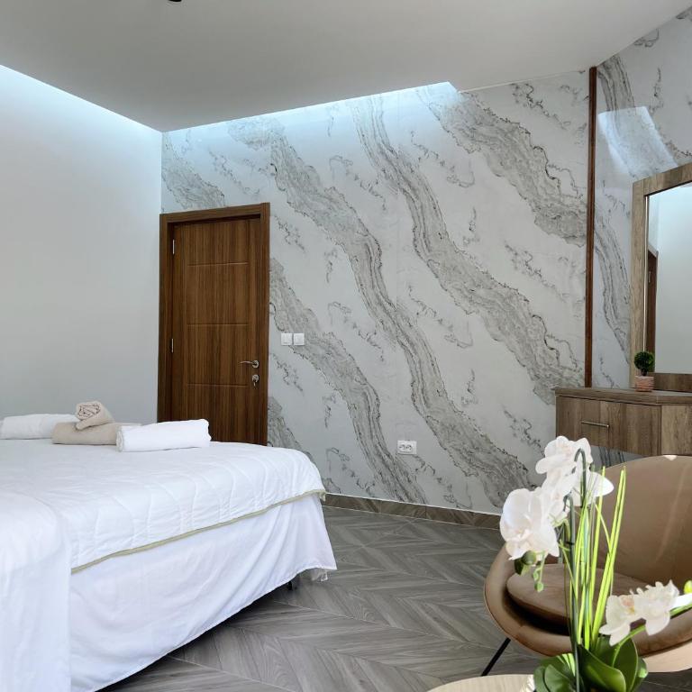 Guest House Koliqi - Hotel & Apartments - One-Bedroom Apartment - 8