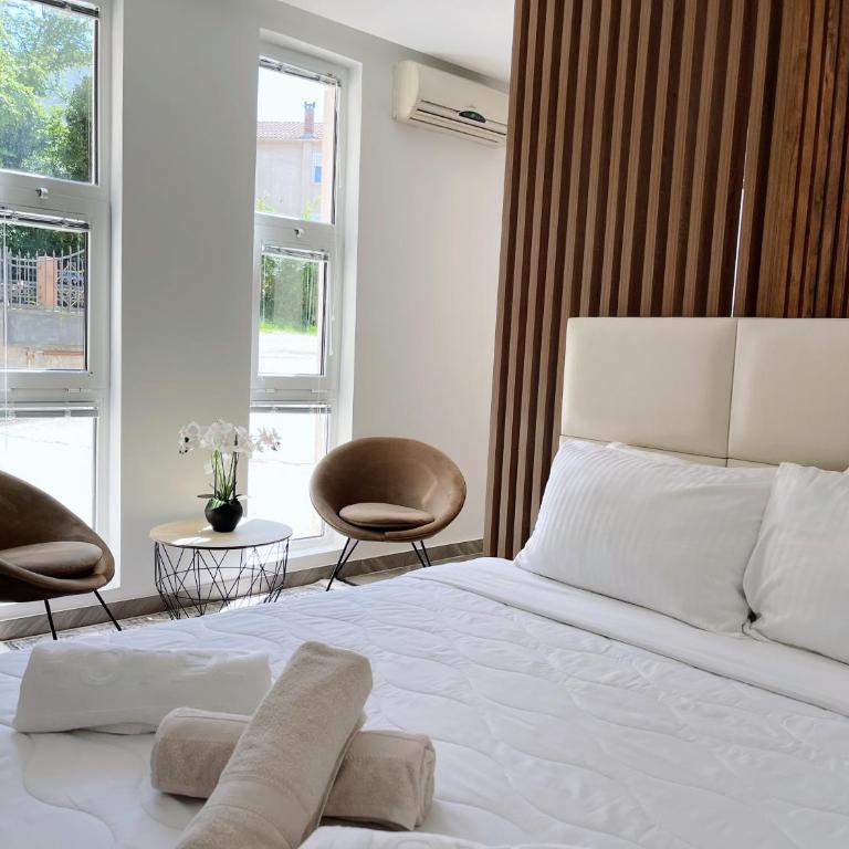 Guest House Koliqi - Hotel & Apartments - One-Bedroom Apartment - 1