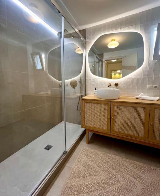 Nuevo Torremolinos Close to Beach Sinese Design Homes - Two-Bedroom Apartment - 12