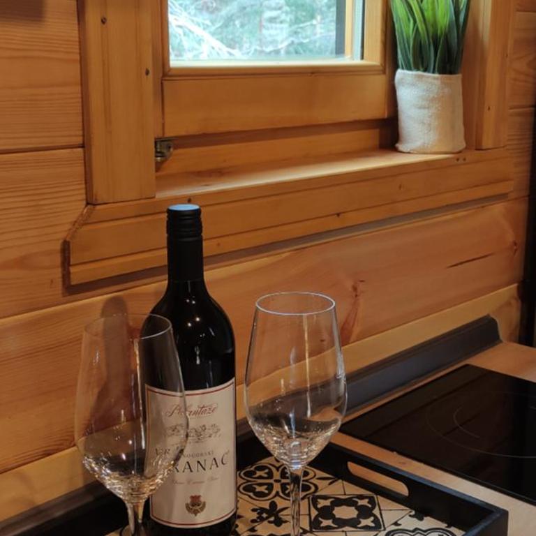 Pine forest-White - Two-Bedroom Chalet - 40