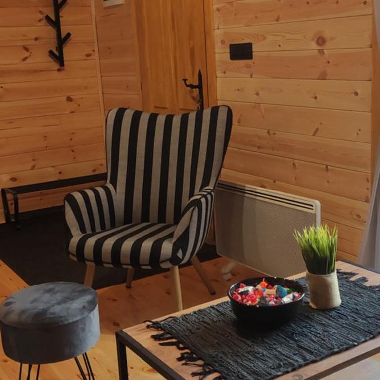 Pine forest-White - Two-Bedroom Chalet - 18