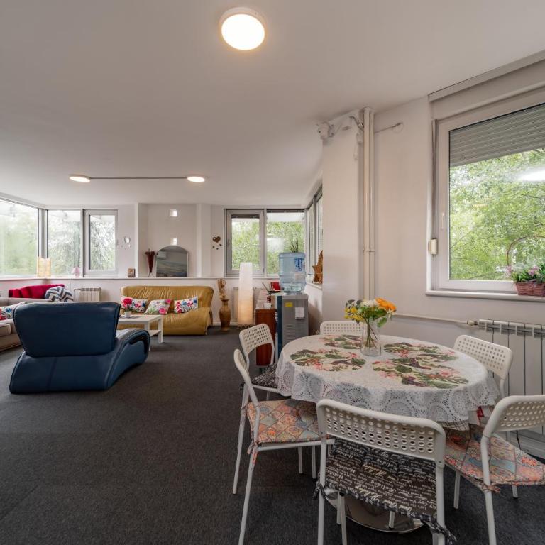 Arena Belgrade - Apartman sa 3 Spavaće Sobe - 12