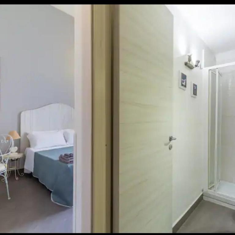 Napoli Relax Rooms Chiaia - Mergellina - Posillipo - Deluxe Double Room with Extra Bed - 11
