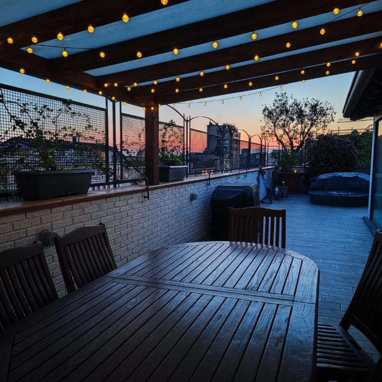 Rooftop Terrace - elegante attico con idromassaggio - Appartamento con 1 Camera da Letto - 12