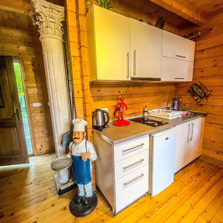 Toys and Us - One-Bedroom House - 10