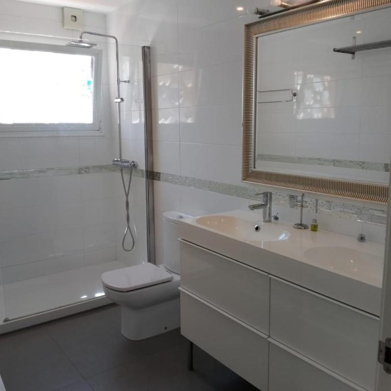 Apartamento con parking gratuito a 500 m de la playa - Apartamento de 2 dormitorios - 26