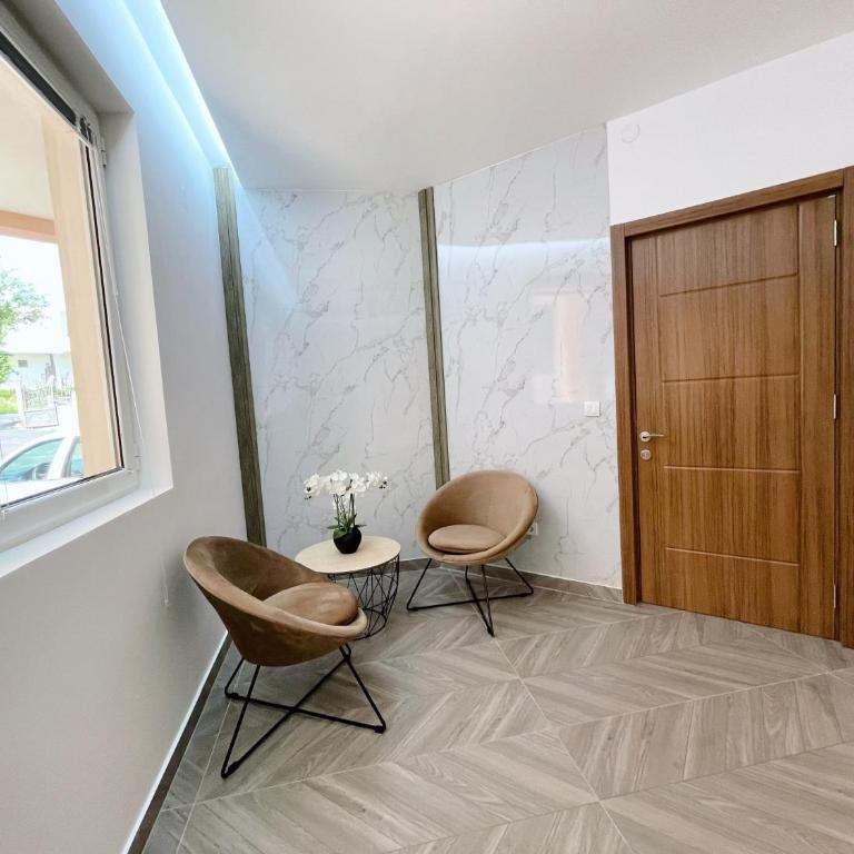 Guest House Koliqi - Hotel & Apartments - One-Bedroom Apartment - 6