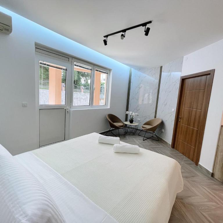 Guest House Koliqi - Hotel & Apartments - One-Bedroom Apartment - 23