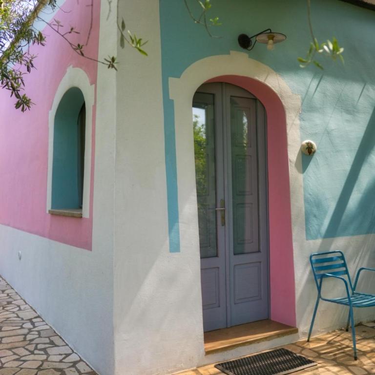 Masseria Trullo Sovrano Exclusive B&B - Camera Tripla con Vista Giardino - 1