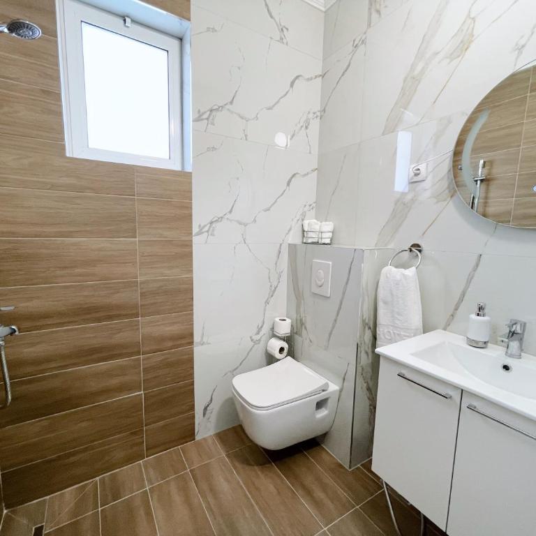 Guest House Koliqi - Hotel & Apartments - One-Bedroom Apartment - 17