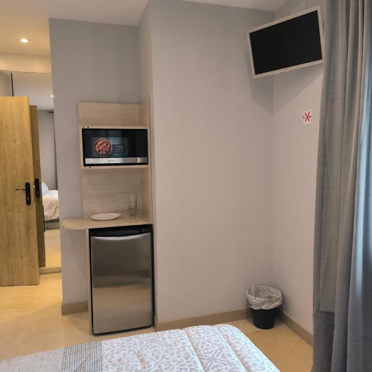 HABITACION CON HERMOSAS VISTAS A BILBAO - Habitación Doble con baño privado - 6