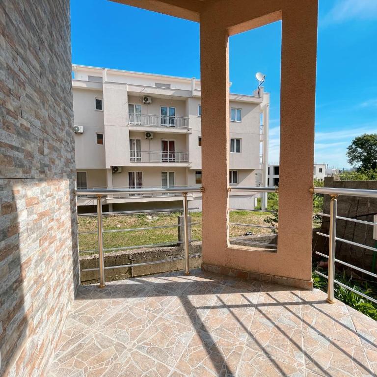 Guest House Koliqi - Hotel & Apartments - One-Bedroom Apartment - 18