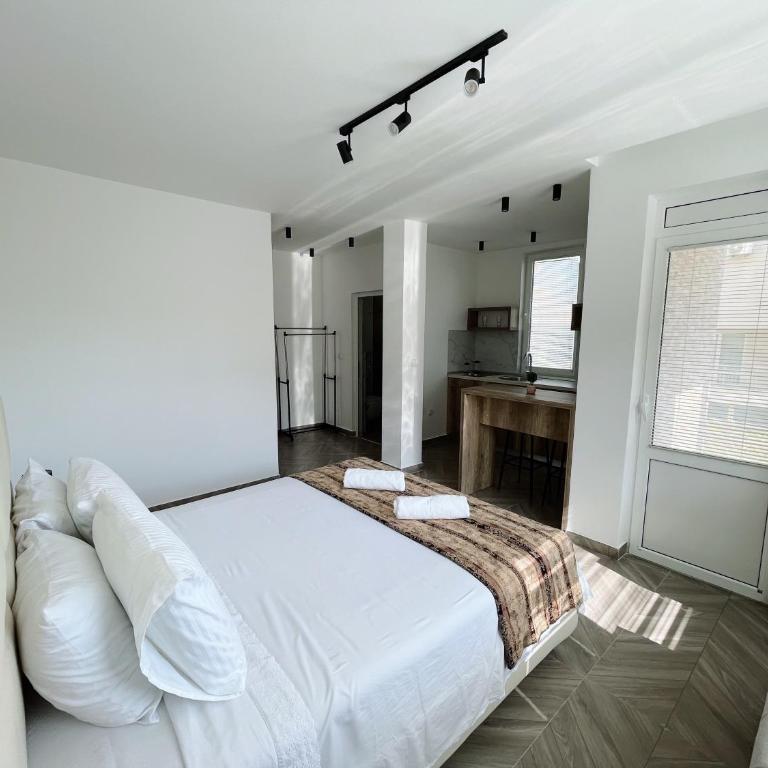 Guest House Koliqi - Hotel & Apartments - One-Bedroom Apartment - 5