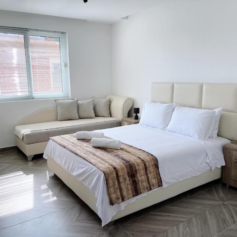 Guest House Koliqi - Hotel & Apartments - One-Bedroom Apartment - 10