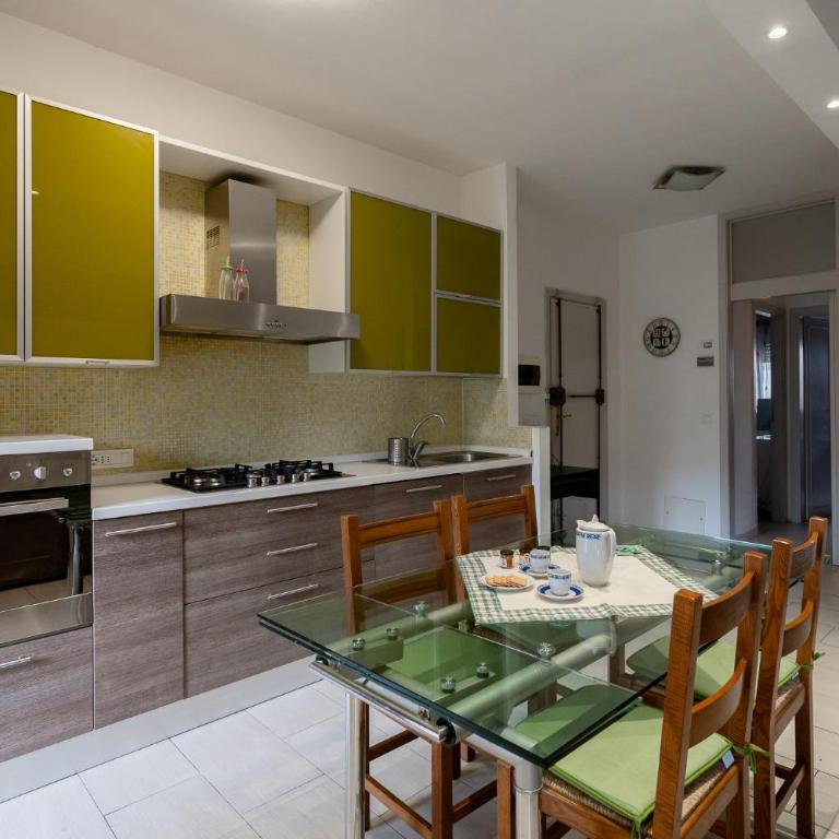 Gio e Emma’s home - Appartamento con 2 Camere da Letto - 9