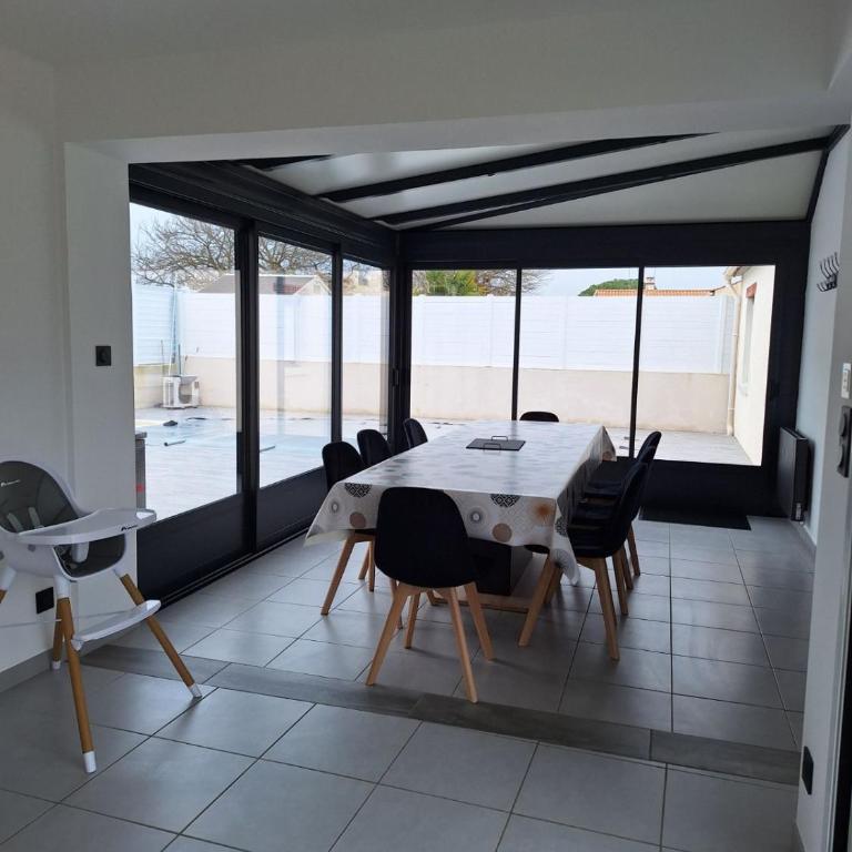 Villa avec piscine - Villa avec Piscine Privée - 8