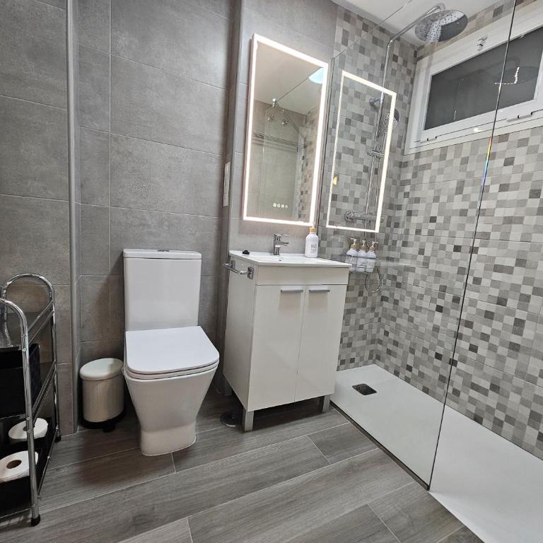 Apartamento entero, enormes piscinas, terraza y playa - Apartamento de 1 dormitorio - 6