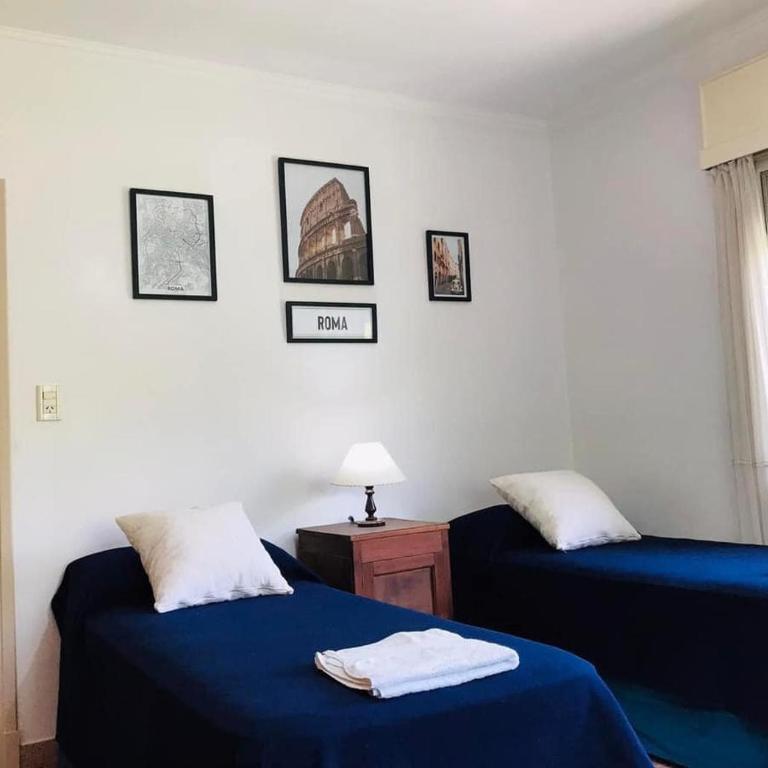 Excelente y amplio Chalet Capacidad 2 a 6 personas, La mejor ubicación de la Falda, Barrio Residencial Villa Edén, A tan solo 3 cuadras del hotel Edén y a pasos del centro de dicha localidad - Cámaras de seguridad 24hs - unidad Monitoreada - Four-Bedroom House - 14