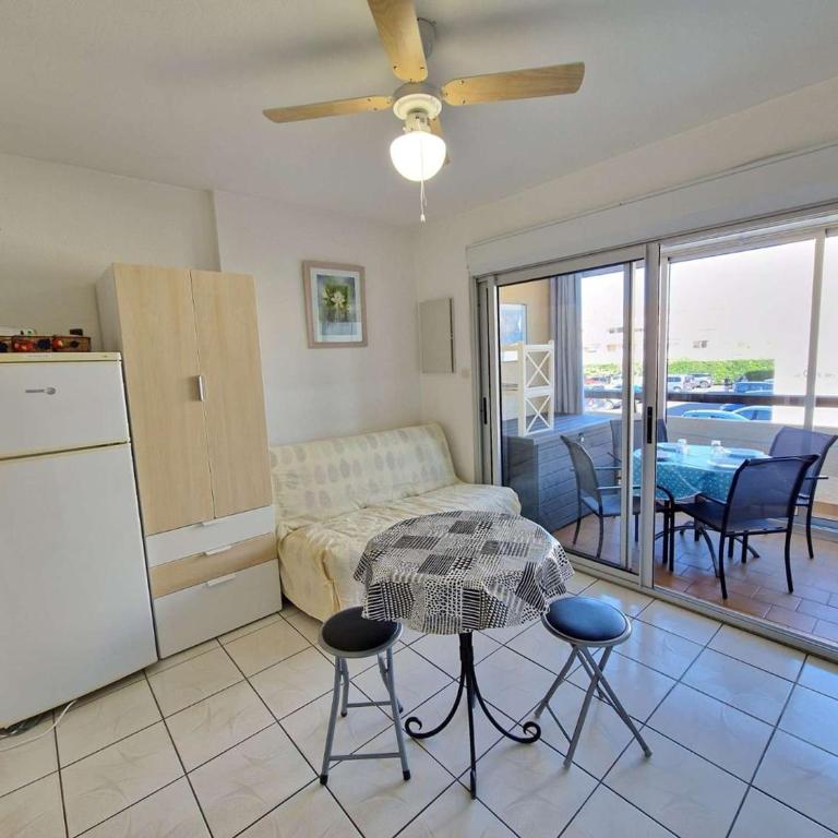 Studio Cabine avec Piscine, Terrasse et Parking, Proche Commodités - FR-1-387-206 - Estudio - 2