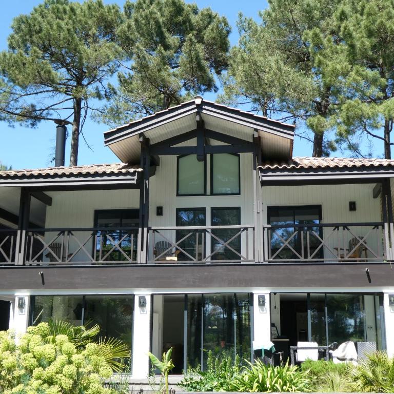 Maison au calme entre Océan et Lac, vue sur le golf, piscine chauffée, classée 4 étoiles - Villa - 2