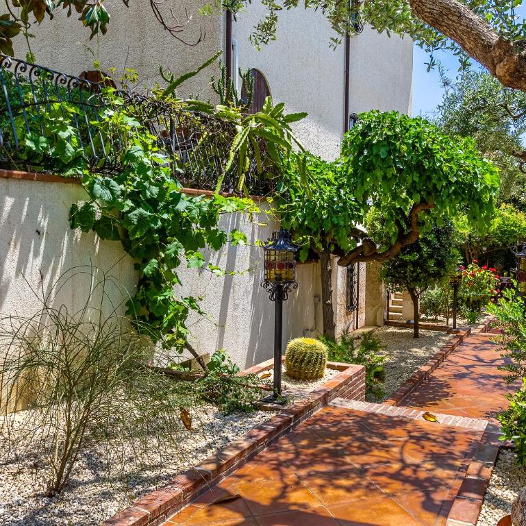 Villa Magnolia - Appartamento con 2 Camere da Letto - 15