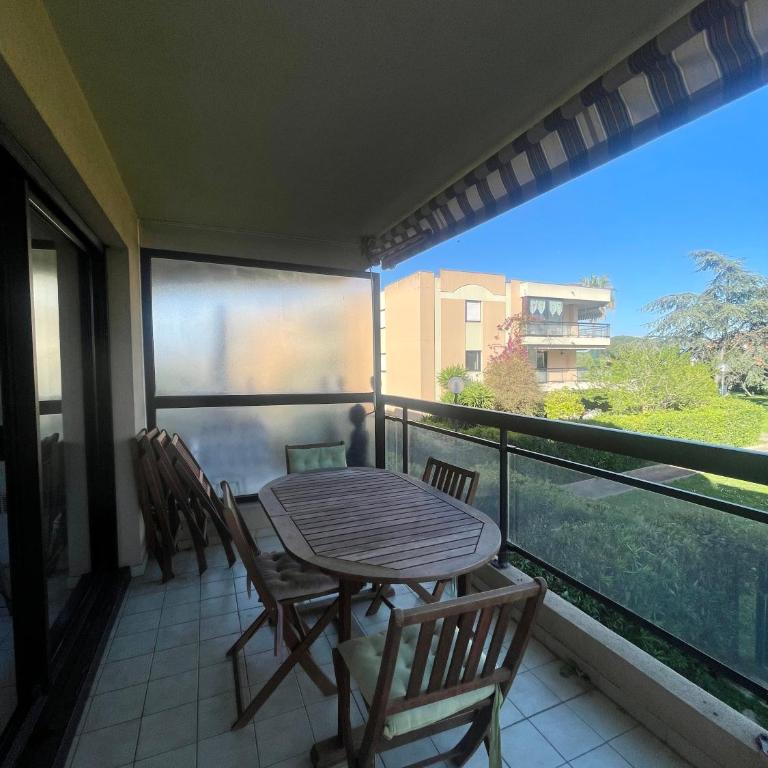 Joli appartement avec piscine - Apartment mit 1 Schlafzimmer - 11