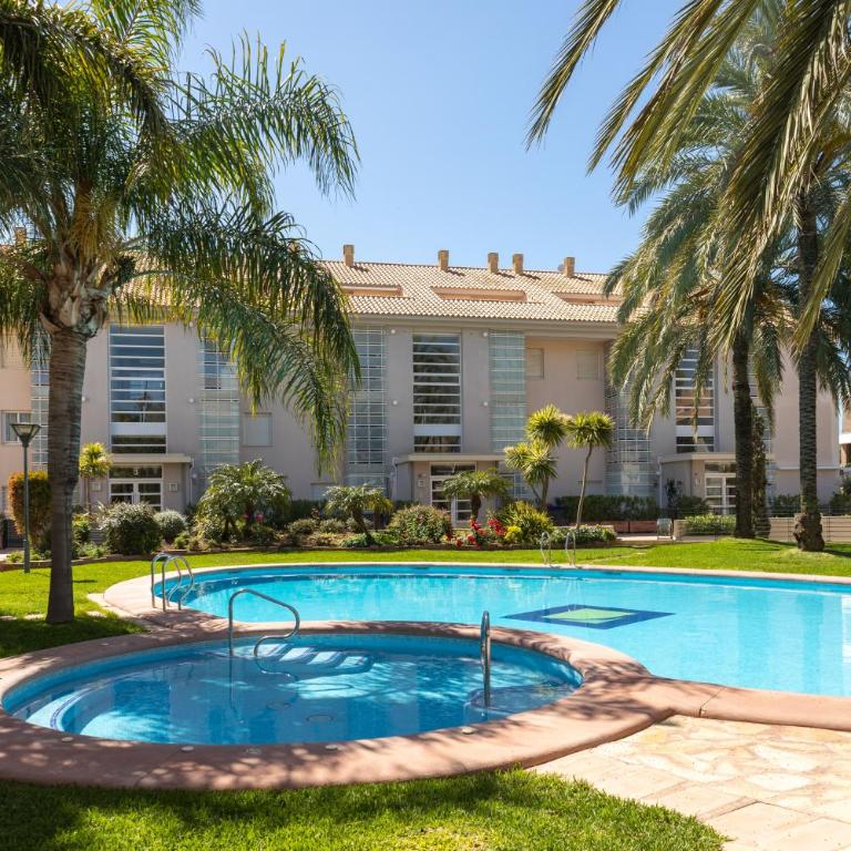 Golden Gardens, ground floor apartment with large terrace, smart TV, fibre internet, parking - Apartamento de 2 dormitorios - 33