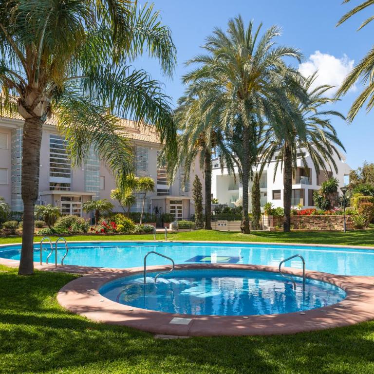 Golden Gardens, ground floor apartment with large terrace, smart TV, fibre internet, parking - Apartamento de 2 dormitorios - 1