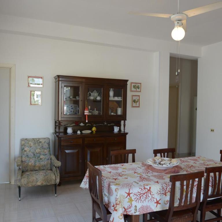 VILLA VENEZIA 8 POSTI a 150 mt. dal mare - Villa con 3 Camere da Letto - 6