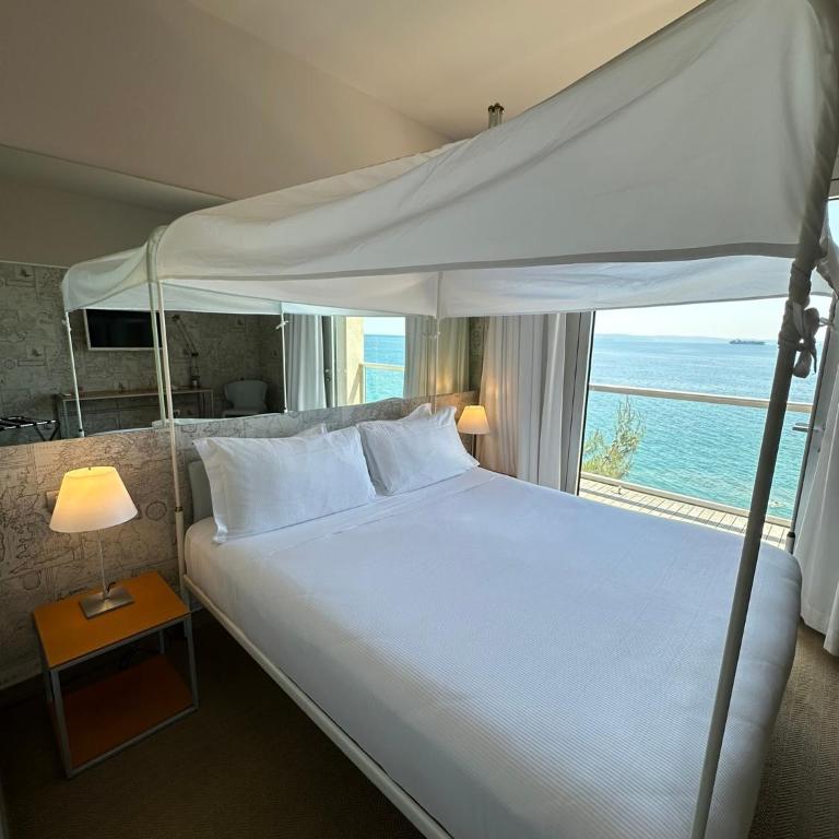 Hotel Miramare - Adults Only con Private Spa - Camera Matrimoniale con Letto a Baldacchino - 9