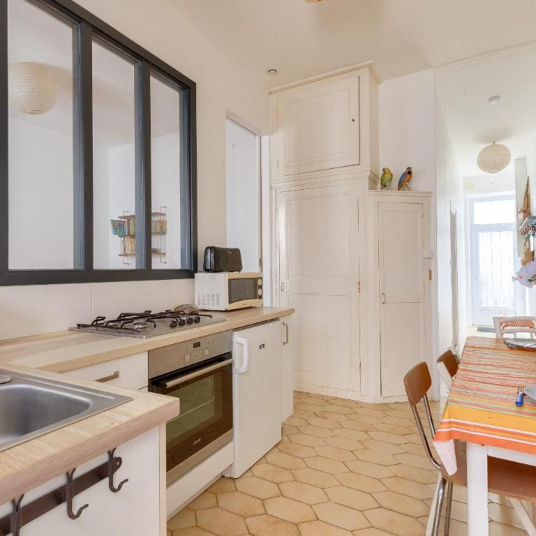 Escapade à 150m de la plage des Sables d'Olonne - Vacation Home - 2