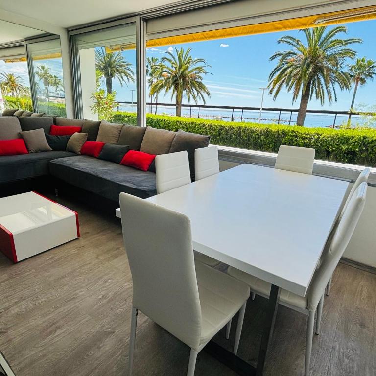 Magnifique appartement les pieds dans l’eau à Nice - Appartement 2 Chambres - 3