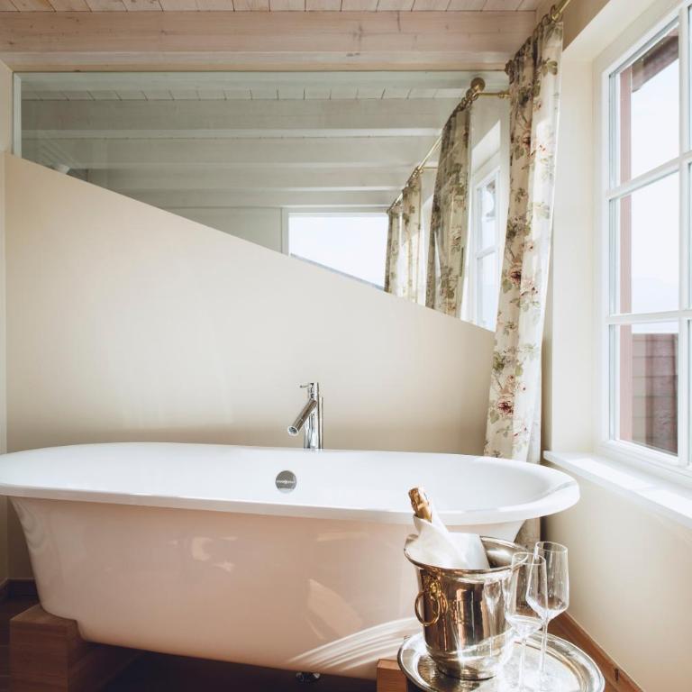 Relais & Chateaux Hotel Castel Fragsburg - Suite Luxury - 3