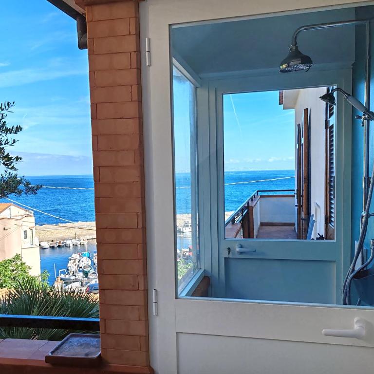 Panoramic Sea-View Apartments with Terrace, Marina della Lobra - Appartamento Deluxe - 39