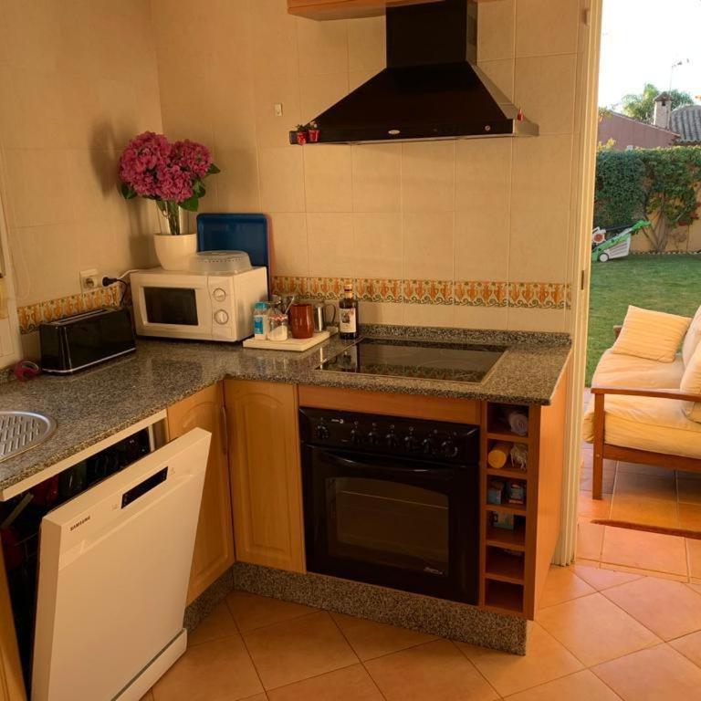 La Bilbaina con Piscina, Jardin y Parking Exclusivo 10 - Villa de 3 dormitorios - 2