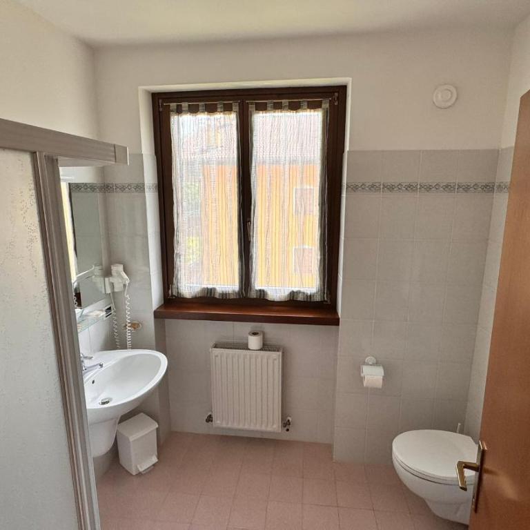 Albergo Stella Alpina - Familienzimmer mit Seeblick - 3