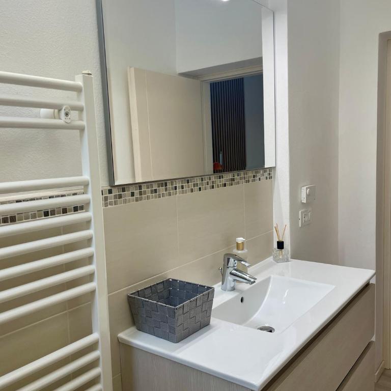 Casa Mario & Laura Ferienwohnungen FREE WI-FI PRIVATE PARKING - Appartamento con 2 Camere da Letto e Vista Giardino - 22